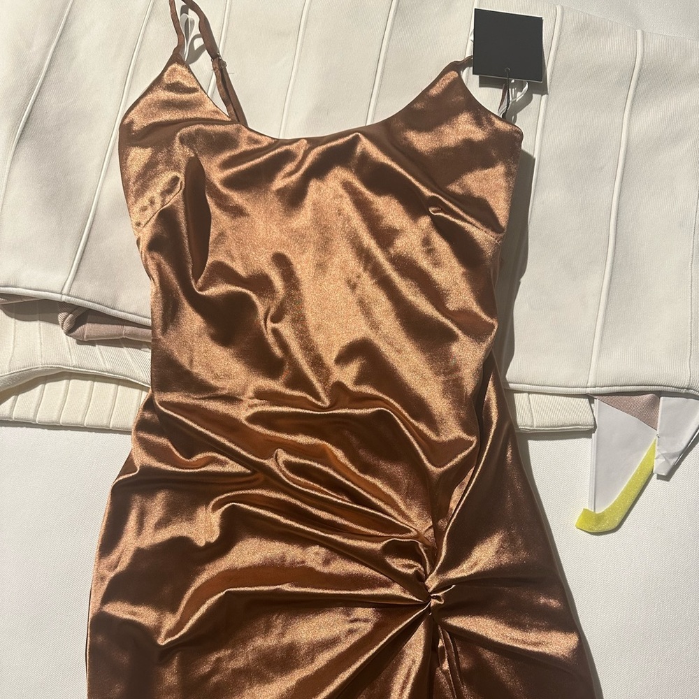 NWT Jluxlabel CHOCOLATE ALDIS SATIN SLIT DRESS - Picture 3 of 5